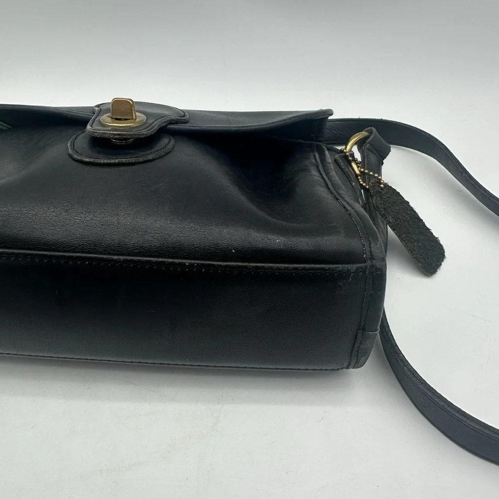 Vintage‎ Coach Devon Crossbody Bag Black Leather Handbag No 0255 235 - Picture 4 of 15